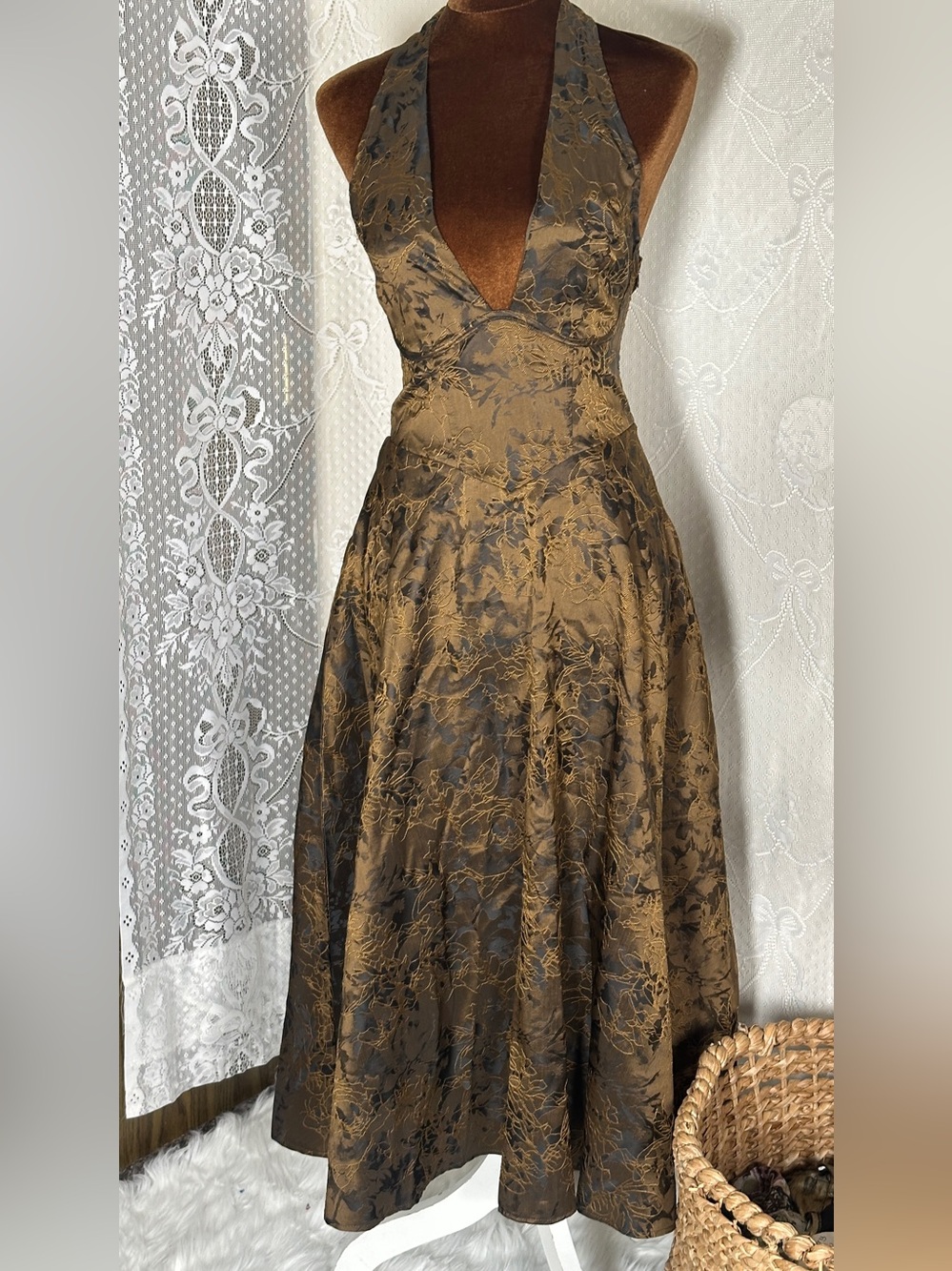 Elegant Brown Floral Halter Dress - Picture 2 of 7